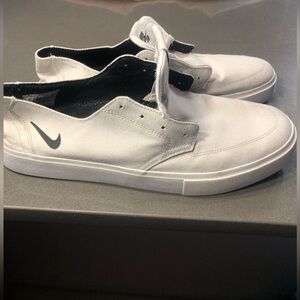 Nike Mens SB Braata Canvas 458697-005 White Shoes Size 9.5